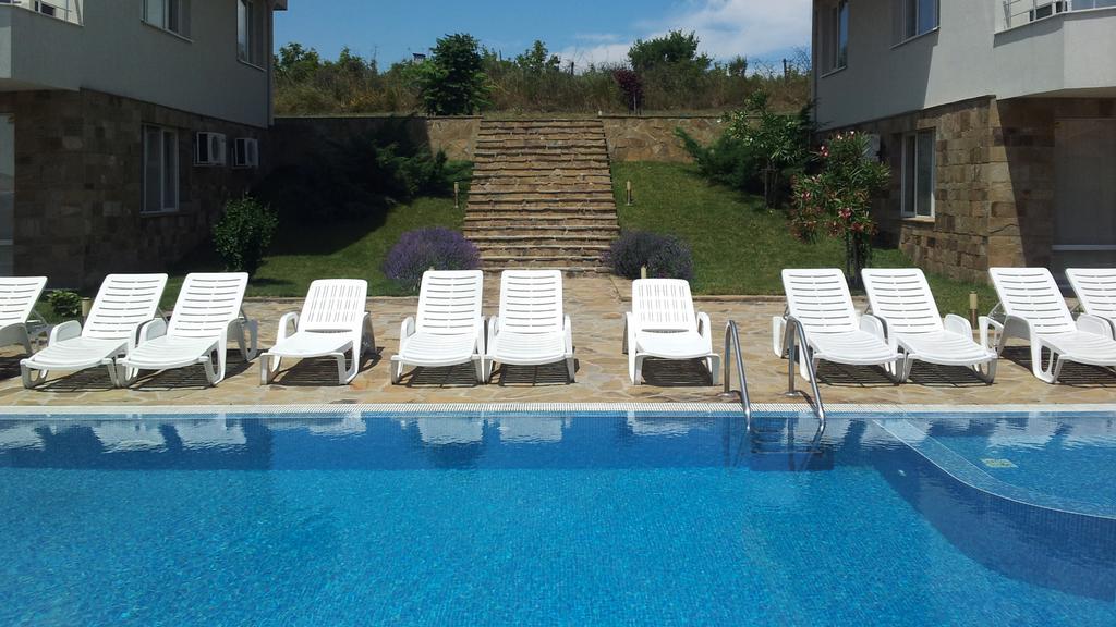 סוזופול High In The Sky Apartments מראה חיצוני תמונה